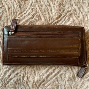 Wallet with ID Defender